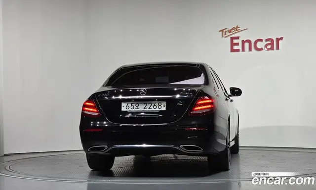Mercedes-Benz E-Class 2017 2.0 автомат (гидро), миниатюра 4