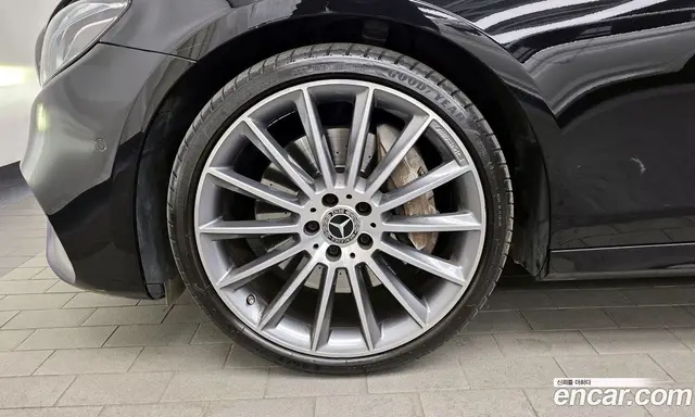Mercedes-Benz E-Class 2017 2.0 автомат (гидро), миниатюра 5