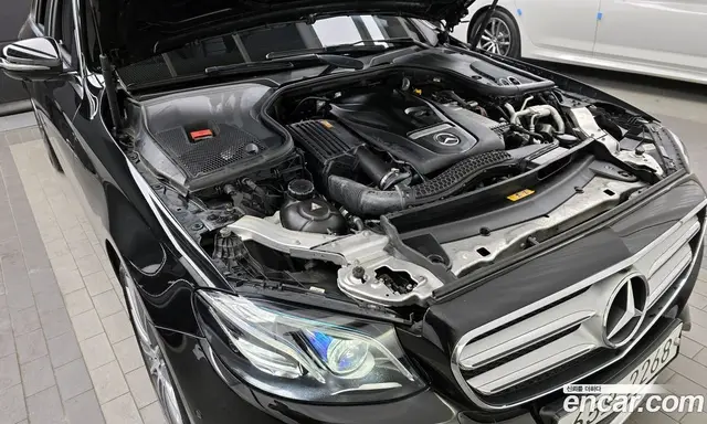 Mercedes-Benz E-Class 2017 2.0 автомат (гидро), миниатюра 6
