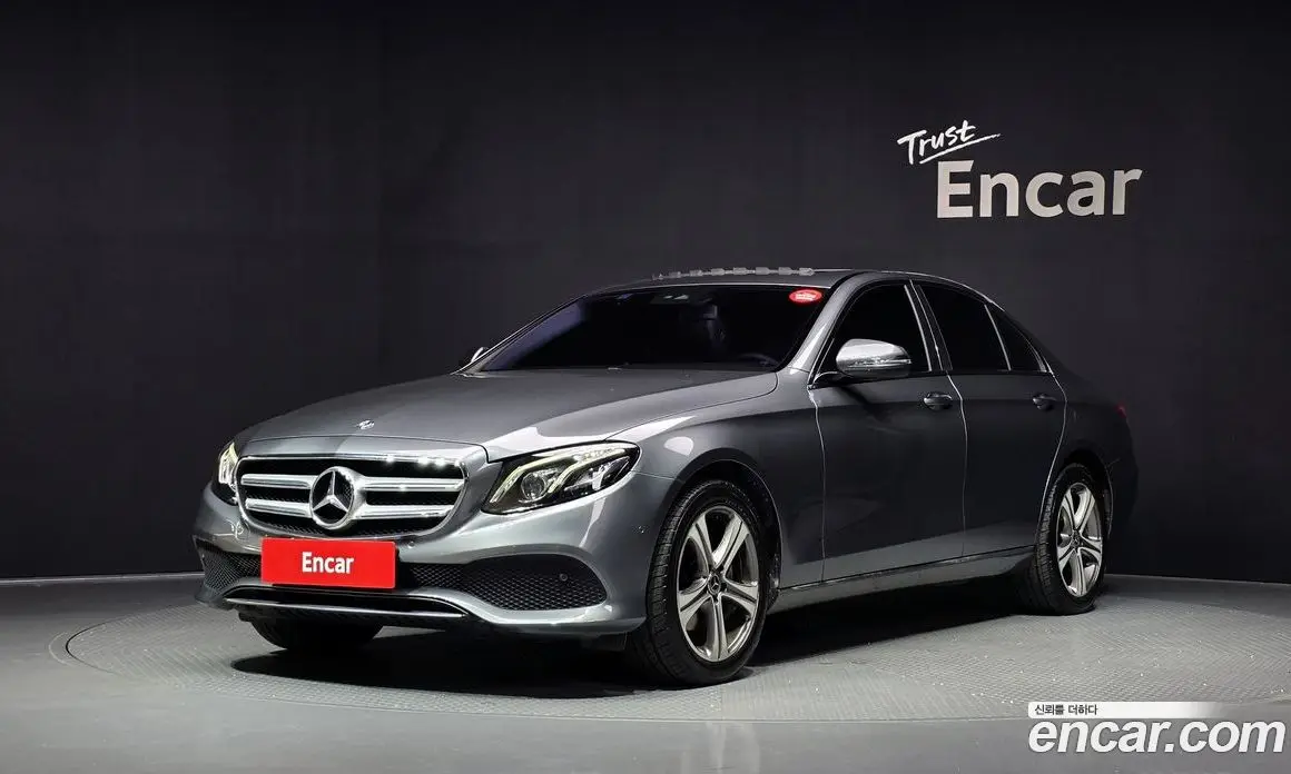 Mercedes-Benz E-Class 2018 1.9 автомат (гидро), фото 1 Mercedes-Benz E-Class 2018 1.9 автомат (гидро), фото 1