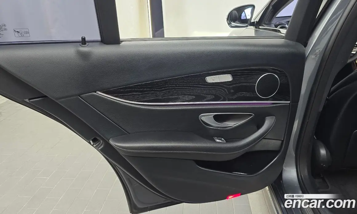 Mercedes-Benz E-Class 2018 1.9 автомат (гидро), фото 15 Mercedes-Benz E-Class 2018 1.9 автомат (гидро), фото 15
