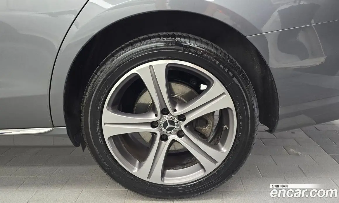 Mercedes-Benz E-Class 2018 1.9 автомат (гидро), фото 7 Mercedes-Benz E-Class 2018 1.9 автомат (гидро), фото 7
