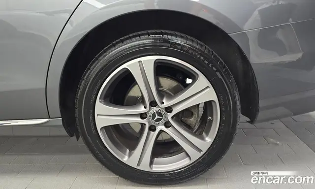 Mercedes-Benz E-Class 2018 1.9 автомат (гидро), миниатюра 7 Mercedes-Benz E-Class 2018 1.9 автомат (гидро), миниатюра 7