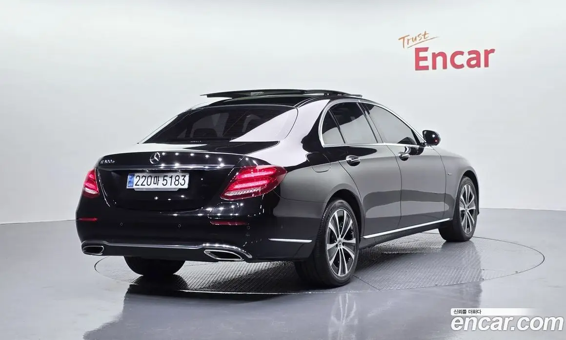 Mercedes-Benz E-Class 2019 2.0 автомат (гидро), фото 2 Mercedes-Benz E-Class 2019 2.0 автомат (гидро), фото 2