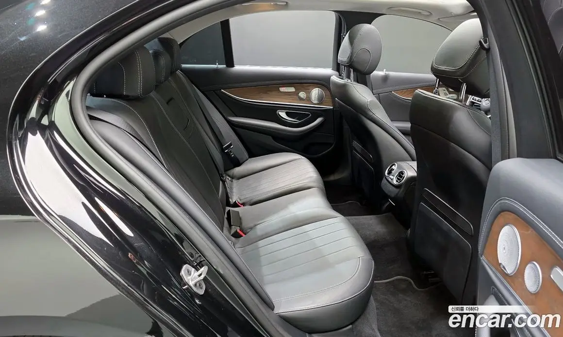 Mercedes-Benz E-Class 2019 2.0 автомат (гидро), фото 17 Mercedes-Benz E-Class 2019 2.0 автомат (гидро), фото 17