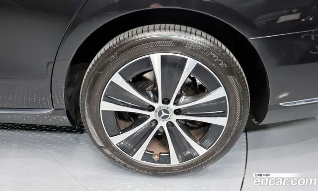 Mercedes-Benz E-Class 2019 2.0 автомат (гидро), миниатюра 7 Mercedes-Benz E-Class 2019 2.0 автомат (гидро), миниатюра 7