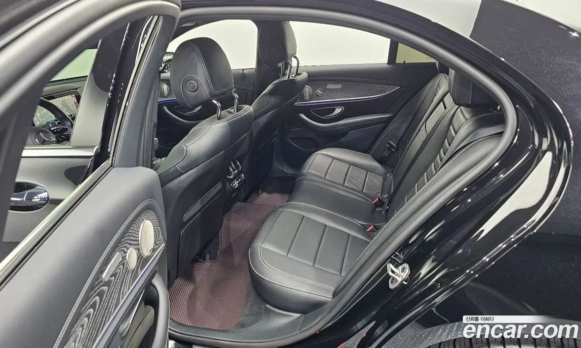 Mercedes-Benz E-Class 2022 2.0 автомат (гидро), фото 17
