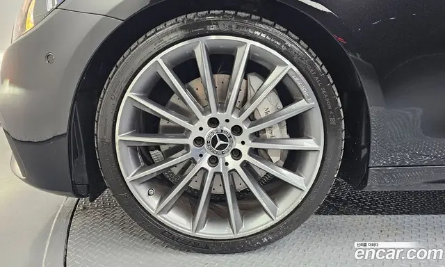 Mercedes-Benz E-Class 2022 2.0 автомат (гидро), миниатюра 5
