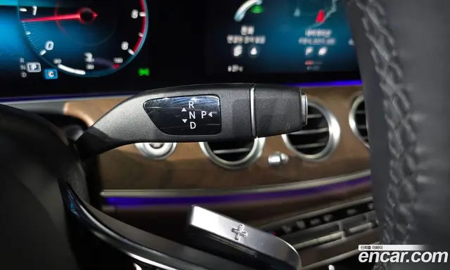 Mercedes-Benz E-Class 2022 1.9 автомат (гидро), миниатюра 12