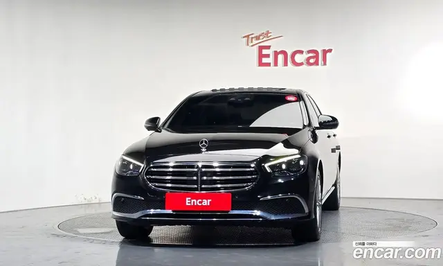 Mercedes-Benz E-Class 2022 1.9 автомат (гидро), миниатюра 3