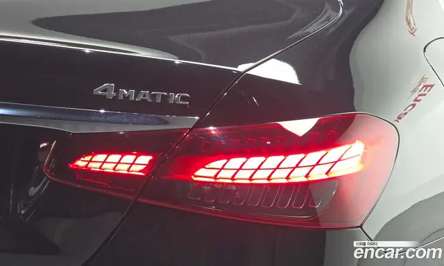 Mercedes-Benz E-Class 2022 1.9 автомат (гидро), миниатюра 9