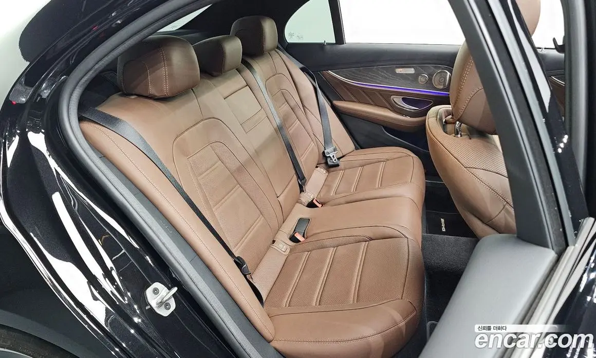 Mercedes-Benz E-Class 2023 3.0 автомат (гидро), фото 16 Mercedes-Benz E-Class 2023 3.0 автомат (гидро), фото 16