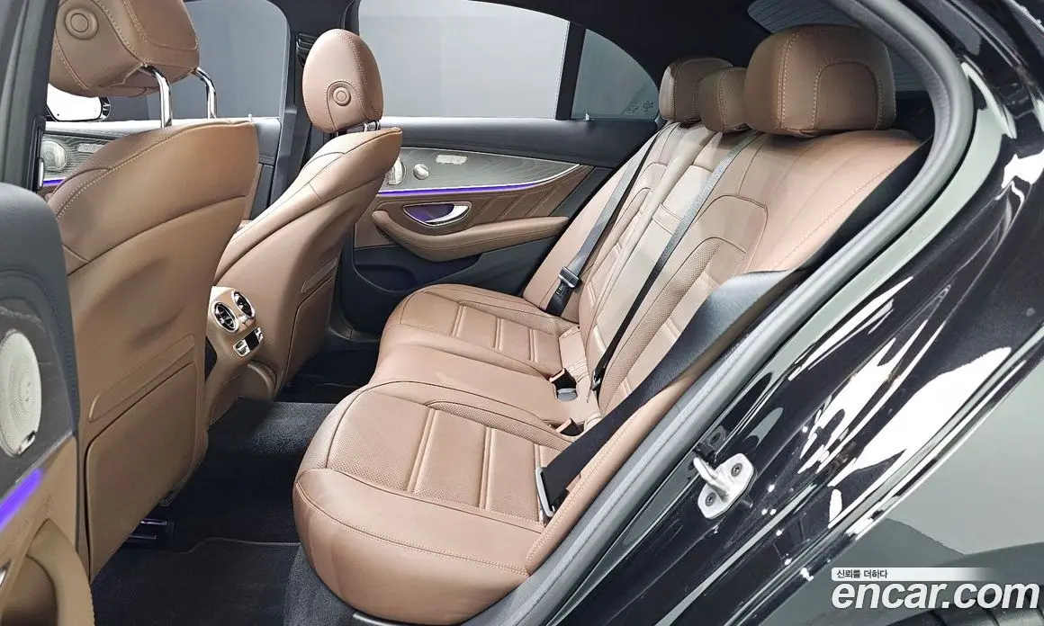 Mercedes-Benz E-Class 2023 3.0 автомат (гидро), фото 17 Mercedes-Benz E-Class 2023 3.0 автомат (гидро), фото 17