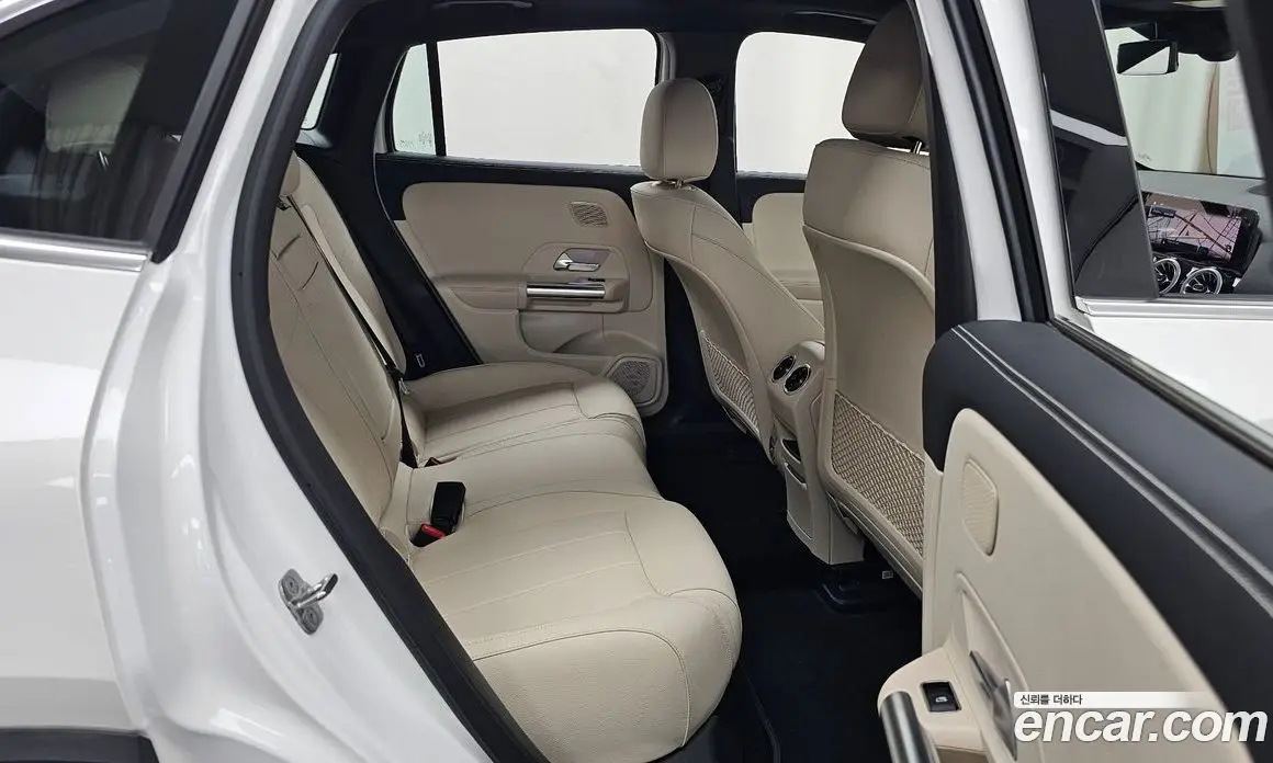 Mercedes-Benz EQA 2025 0.2 автомат (гидро), фото 12