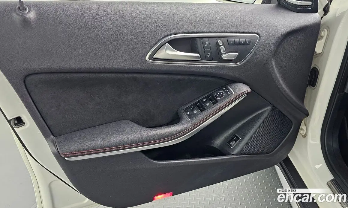 Mercedes-Benz GLA-Class 2019 2.0 автомат (гидро), фото 14