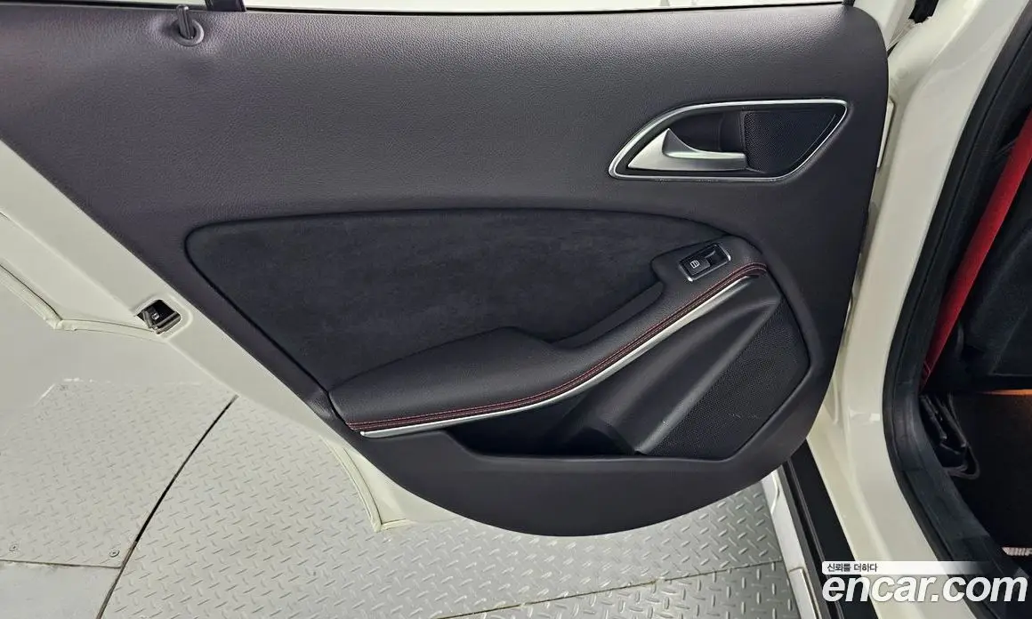 Mercedes-Benz GLA-Class 2019 2.0 автомат (гидро), фото 15