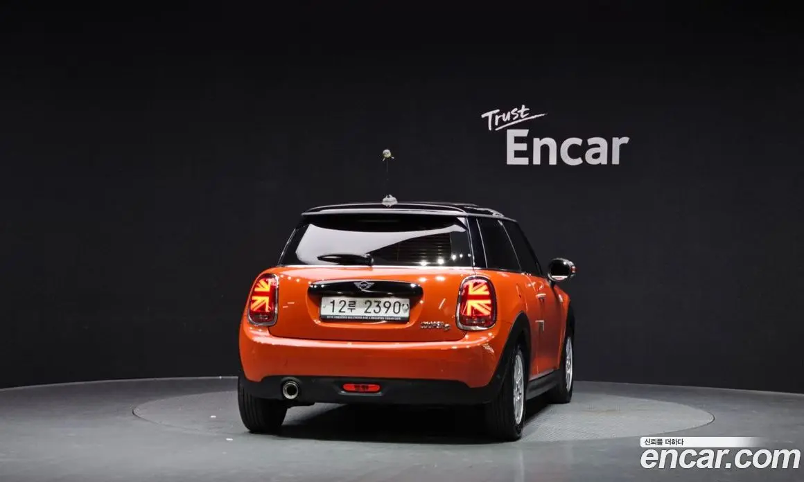 Mini Cooper 2019 1.5 автомат (гидро), фото 4 Mini Cooper 2019 1.5 автомат (гидро), фото 4