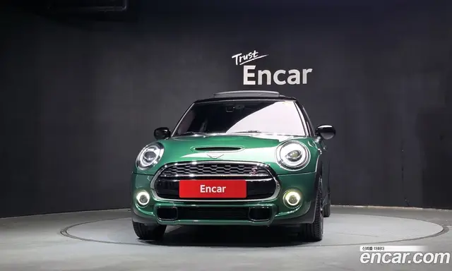 Mini Cooper 2019 2.0 автомат (гидро), миниатюра 3