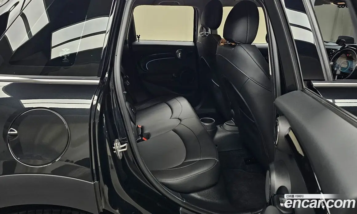 Mini Cooper 2023 1.5 автомат (гидро), фото 17