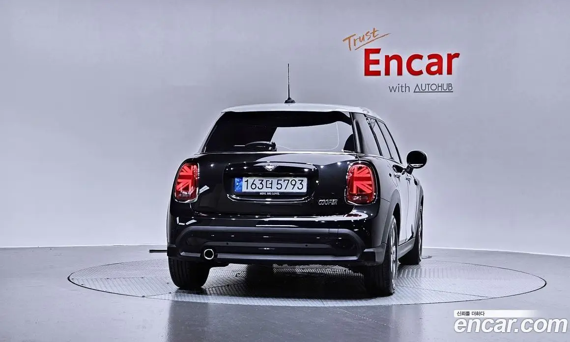 Mini Cooper 2023 1.5 автомат (гидро), фото 4