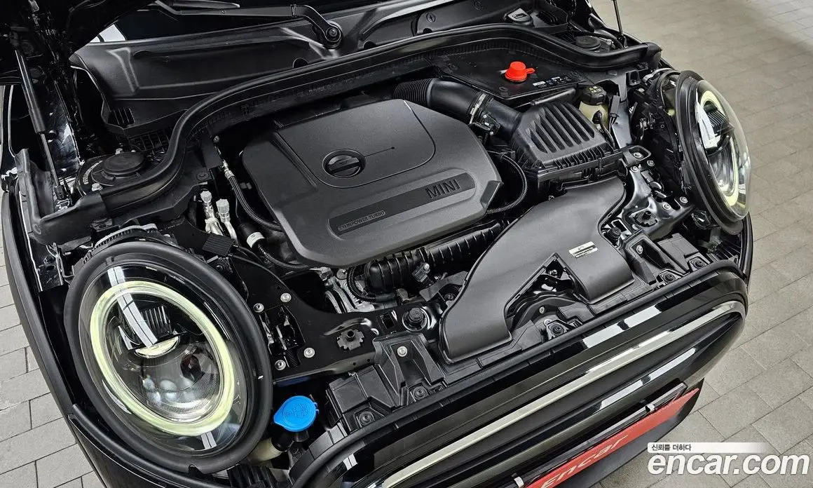 Mini Cooper 2023 1.5 автомат (гидро), фото 6