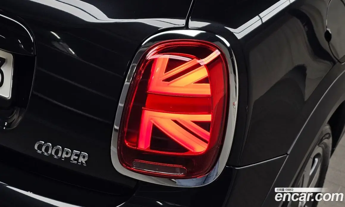 Mini Cooper 2023 1.5 автомат (гидро), фото 9
