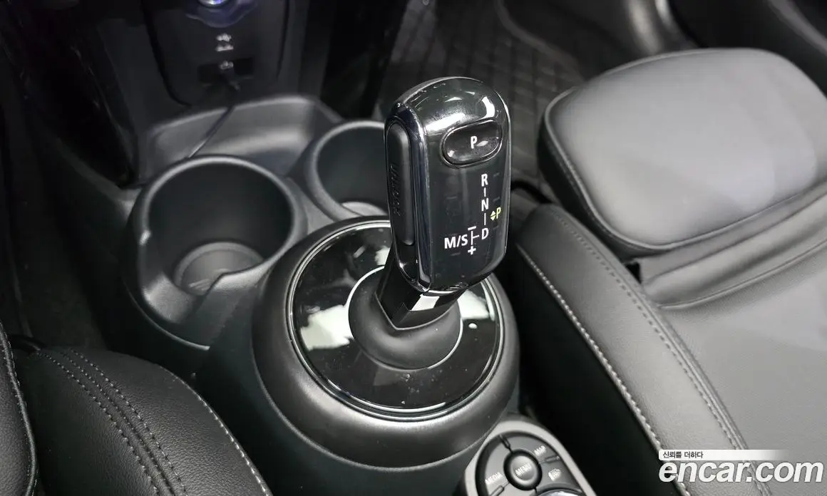 Mini Cooper 2023 1.5 автомат (гидро), фото 12