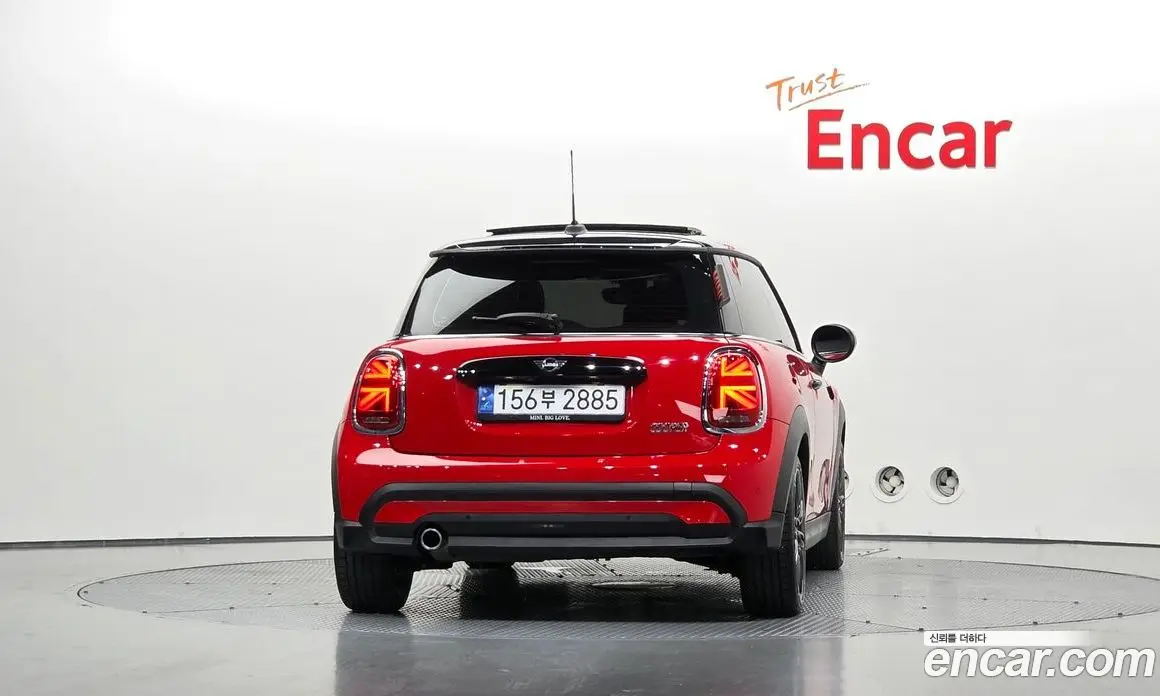 Mini Cooper 2023 1.5 автомат (гидро), фото 4
