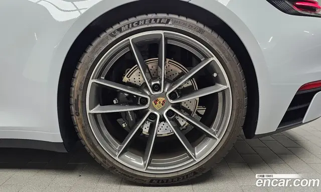 Porsche 911 2024 3.0 автомат (гидро), миниатюра 6