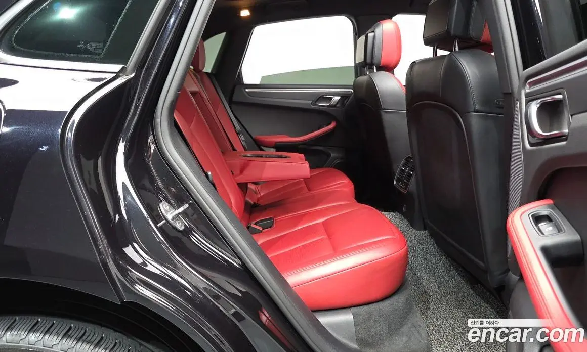 Porsche Macan 2018 2.0 автомат (гидро), фото 17 Porsche Macan 2018 2.0 автомат (гидро), фото 17