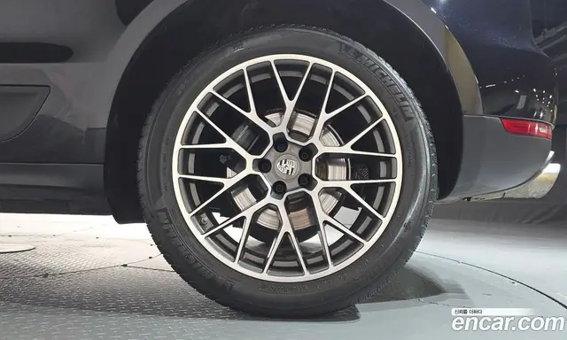 Porsche Macan 2018 2.0 автомат (гидро), миниатюра 7 Porsche Macan 2018 2.0 автомат (гидро), миниатюра 7
