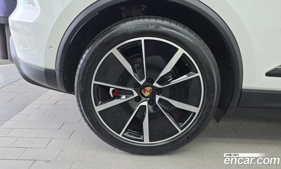 Porsche Macan 2025 0.2 автомат (гидро), фото 4