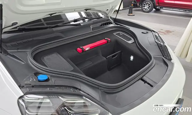 Porsche Macan 2025 0.2 автомат (гидро), миниатюра 5