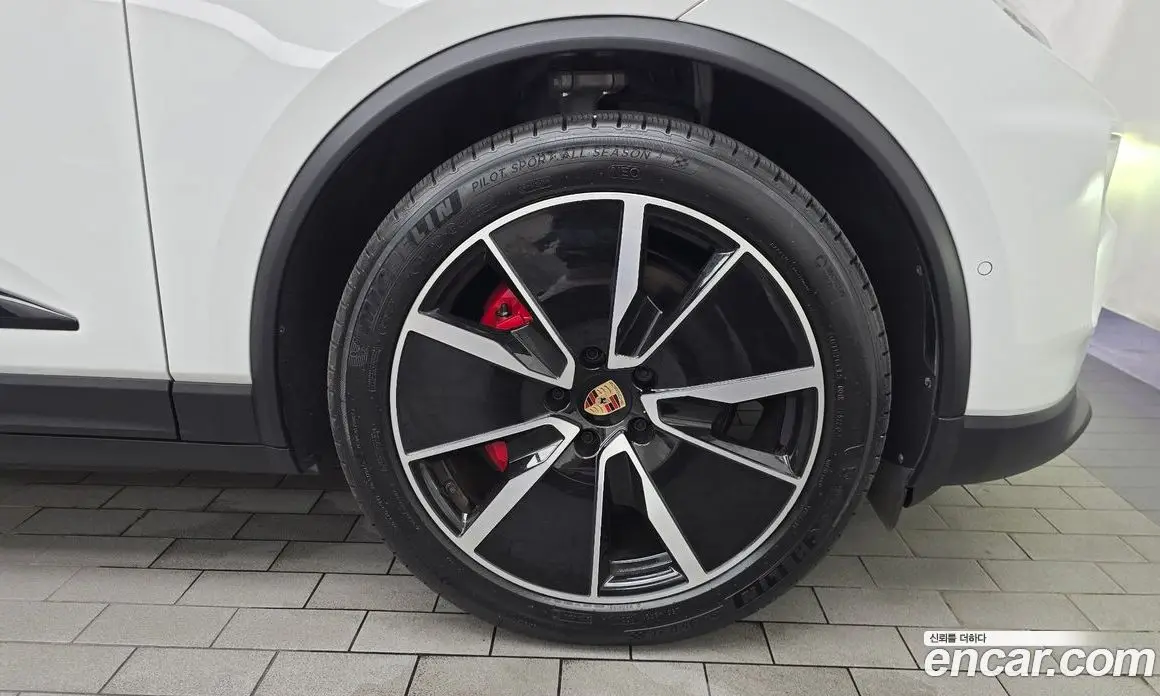 Porsche Macan 2025 0.2 автомат (гидро), фото 6