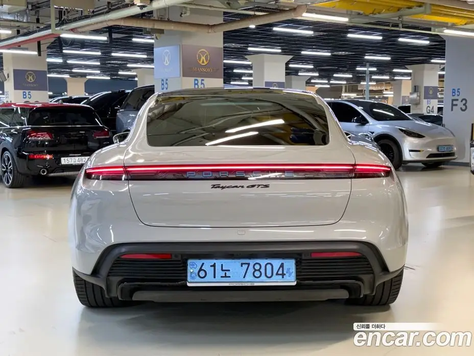 Porsche Taycan 2022 автомат (гидро), фото 4 Porsche Taycan 2022 автомат (гидро), фото 4
