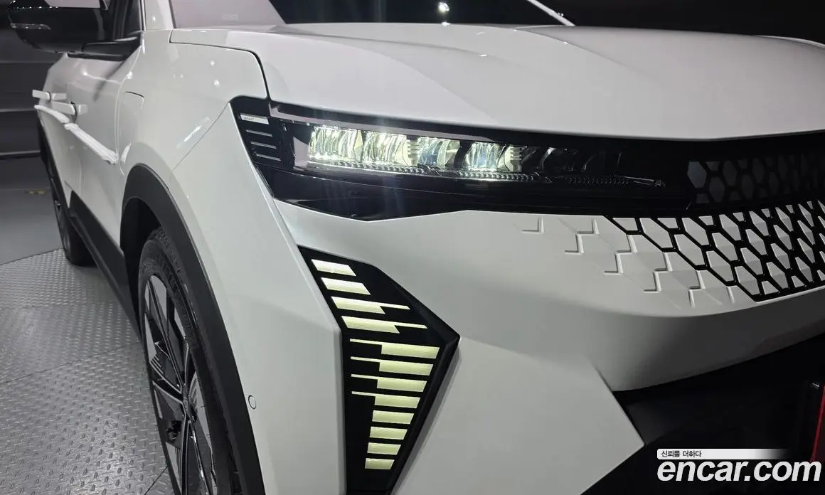 Renault (Samsung) Scenic 2025 0.3 автомат (гидро), фото 8
