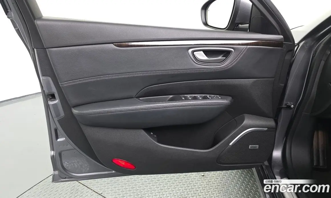 Renault (Samsung) SM6 2016 2.0 автомат (гидро), фото 14 Renault (Samsung) SM6 2016 2.0 автомат (гидро), фото 14
