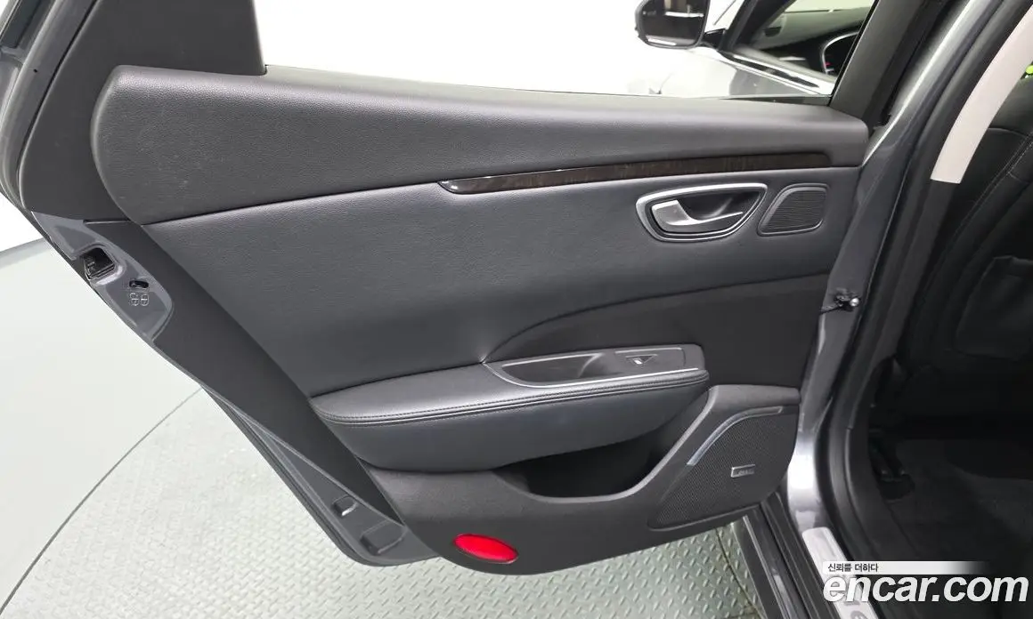 Renault (Samsung) SM6 2016 2.0 автомат (гидро), фото 15 Renault (Samsung) SM6 2016 2.0 автомат (гидро), фото 15