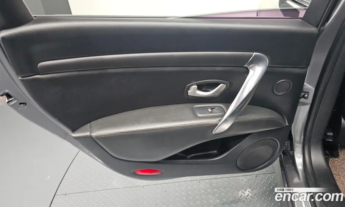 Renault (Samsung) SM7 2016 2.0 автомат (гидро), фото 15 Renault (Samsung) SM7 2016 2.0 автомат (гидро), фото 15