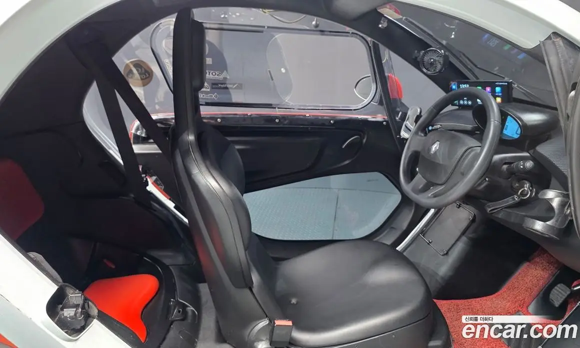 Renault (Samsung) Twizy 2018 0.1 автомат (гидро), фото 14