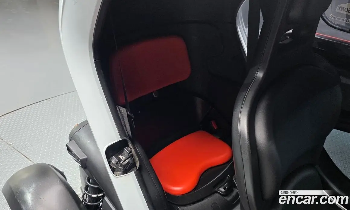 Renault (Samsung) Twizy 2018 0.1 автомат (гидро), фото 18