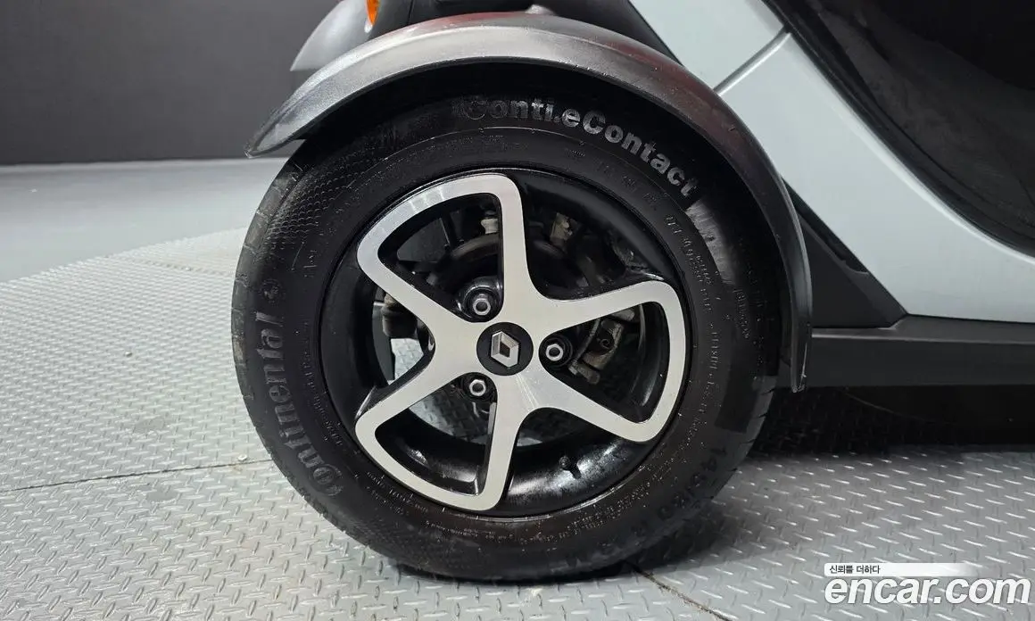 Renault (Samsung) Twizy 2018 0.1 автомат (гидро), фото 5