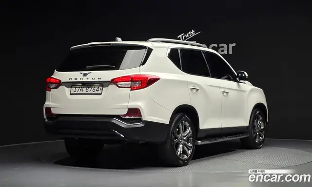 SsangYong Rexton 2017 2.2 автомат (гидро), миниатюра 2