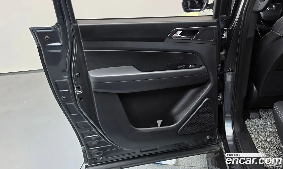 SsangYong Rexton 2024 2.2 автомат (гидро), фото 15