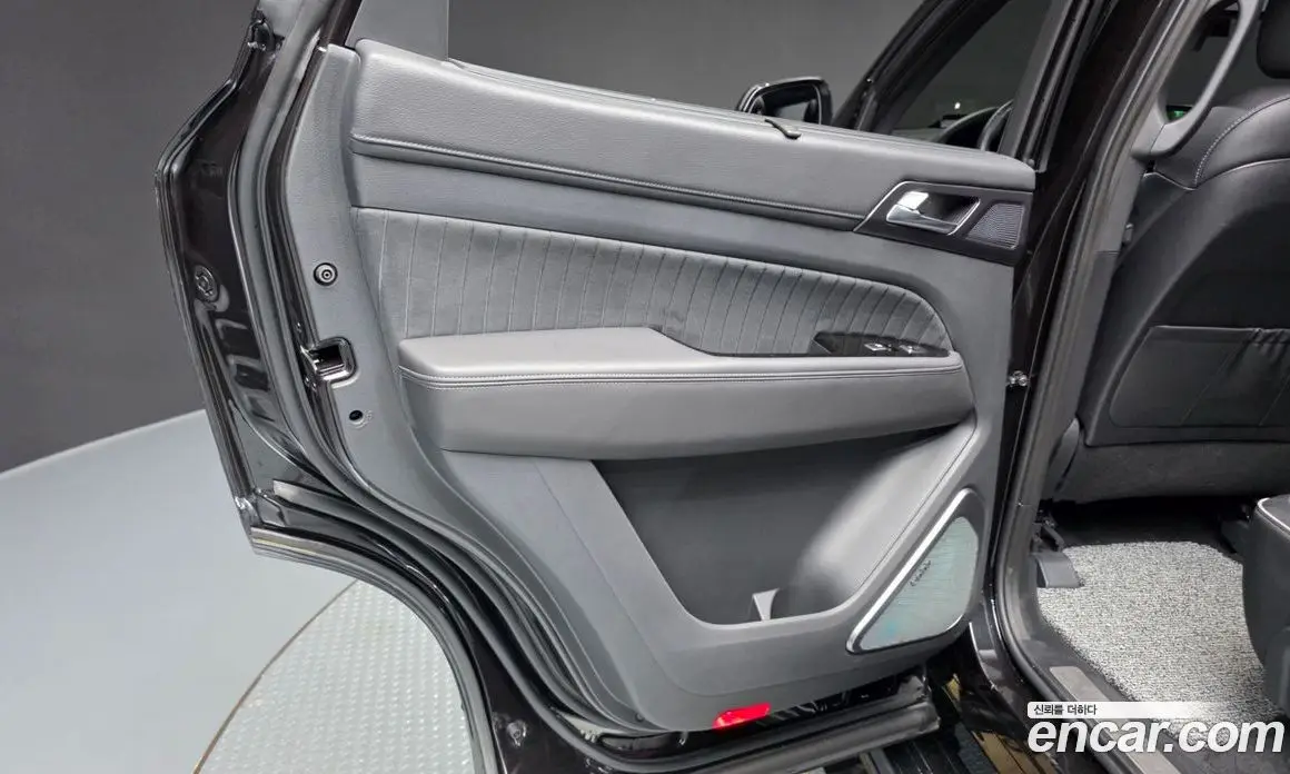 SsangYong Rexton 2025 2.2 автомат (гидро), фото 15