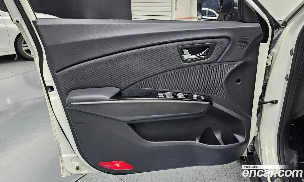 SsangYong TIBOLI 2018 1.6 автомат (гидро), фото 14