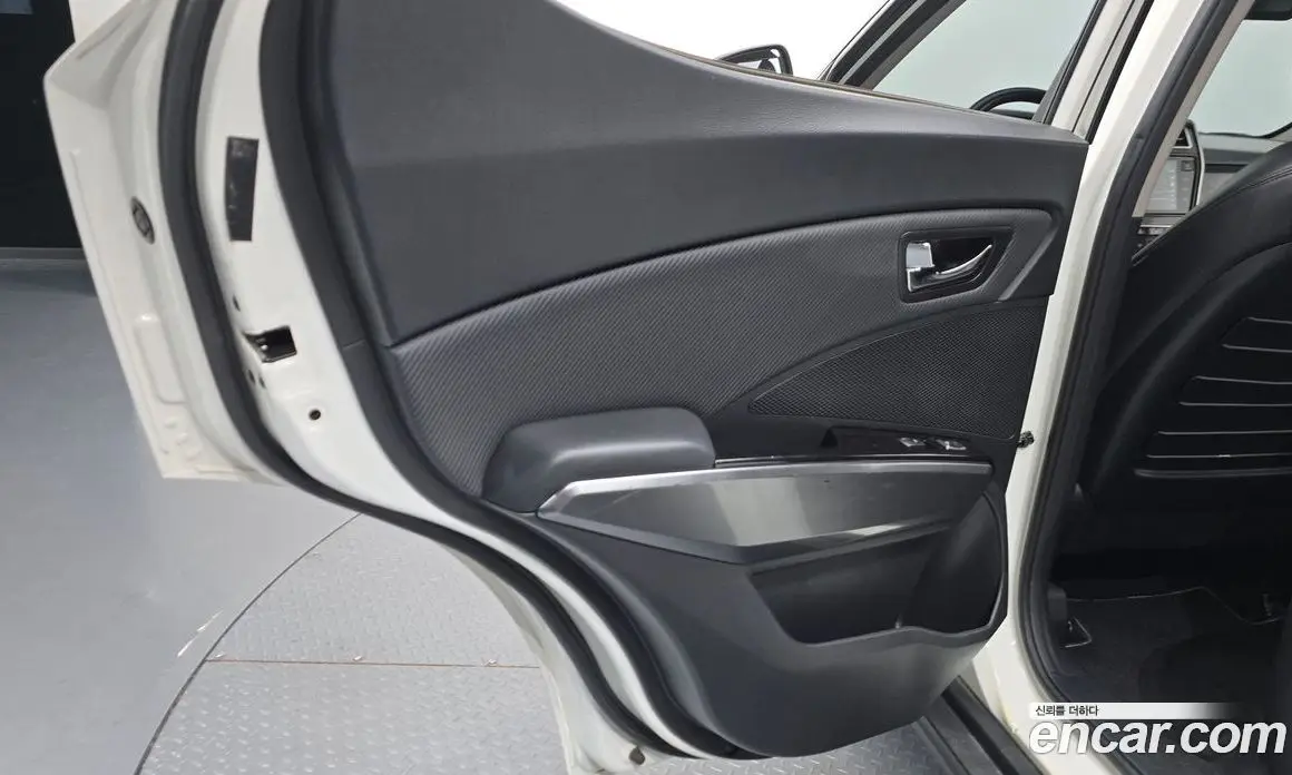 SsangYong TIBOLI 2021 1.5 автомат (гидро), фото 14