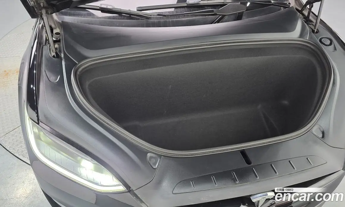 Tesla Model X 2023 0.3 автомат (гидро), фото 6