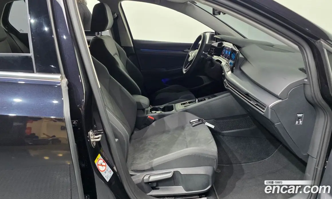 Volkswagen Golf 2022 2.0 автомат (гидро), фото 17 Volkswagen Golf 2022 2.0 автомат (гидро), фото 17