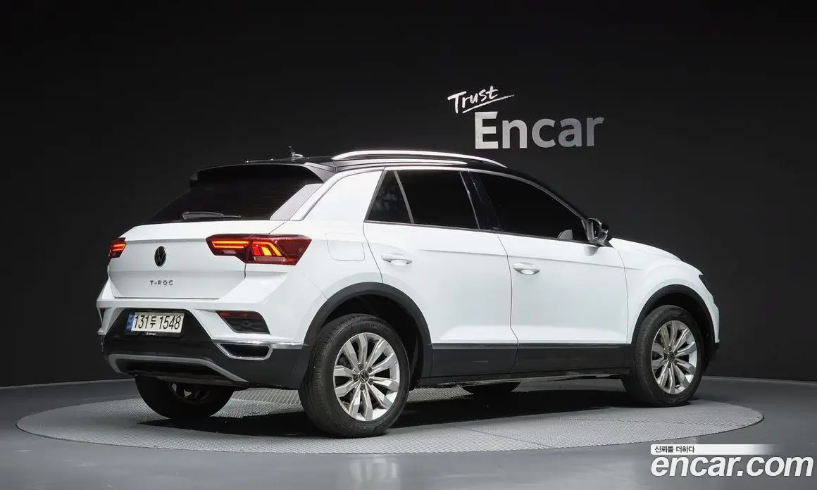 Volkswagen T-Roc 2021 2.0 автомат (гидро), фото 1 Volkswagen T-Roc 2021 2.0 автомат (гидро), фото 1